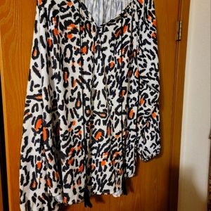 Leopard print pullover shirt, size l